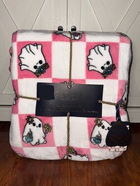 Rachel Roy Checkered Floral Hippy Ghost Queen Plush Throw Blanket